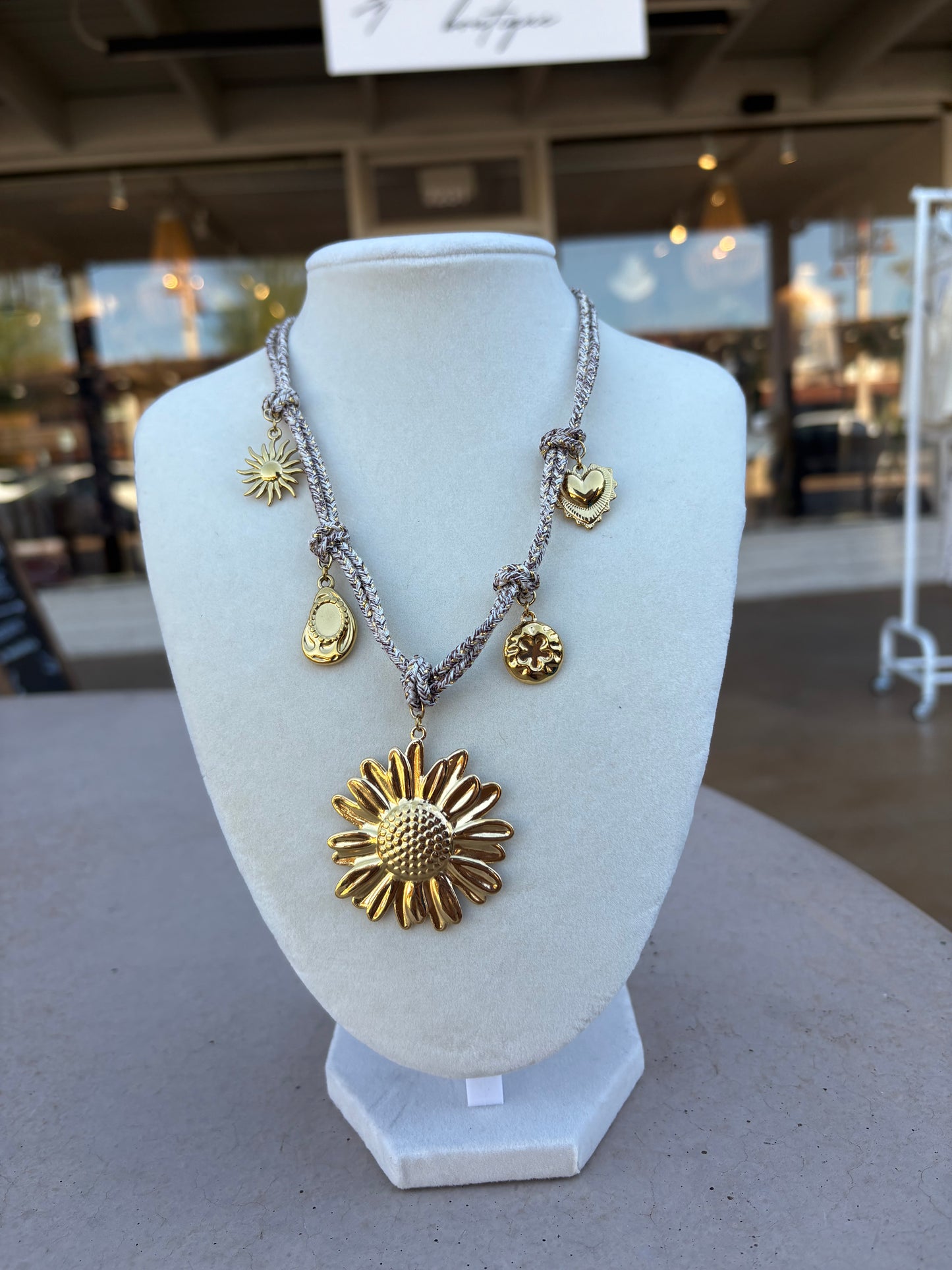 Golden Daisy Rope Chain