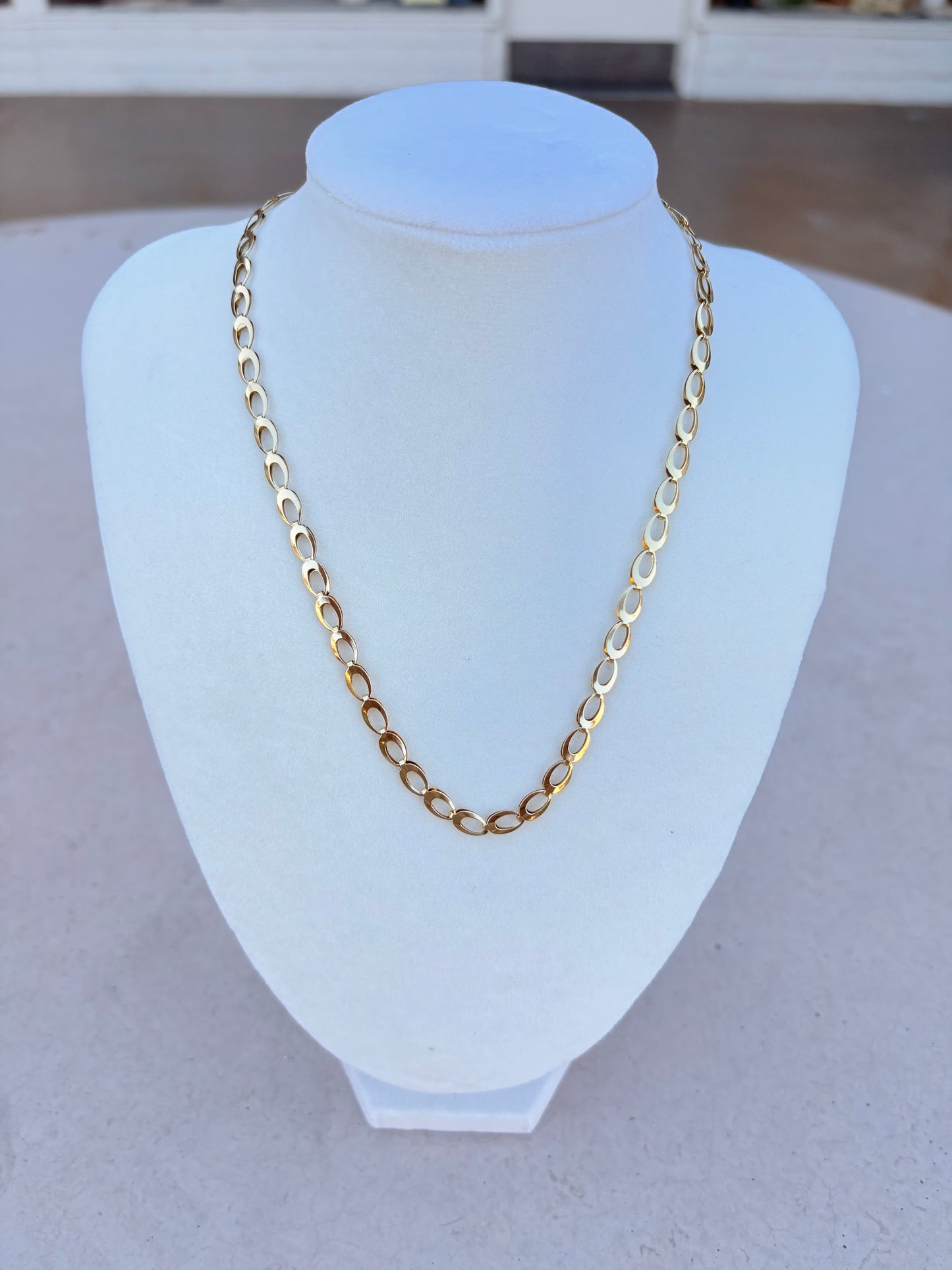 Heartly Oval Chain