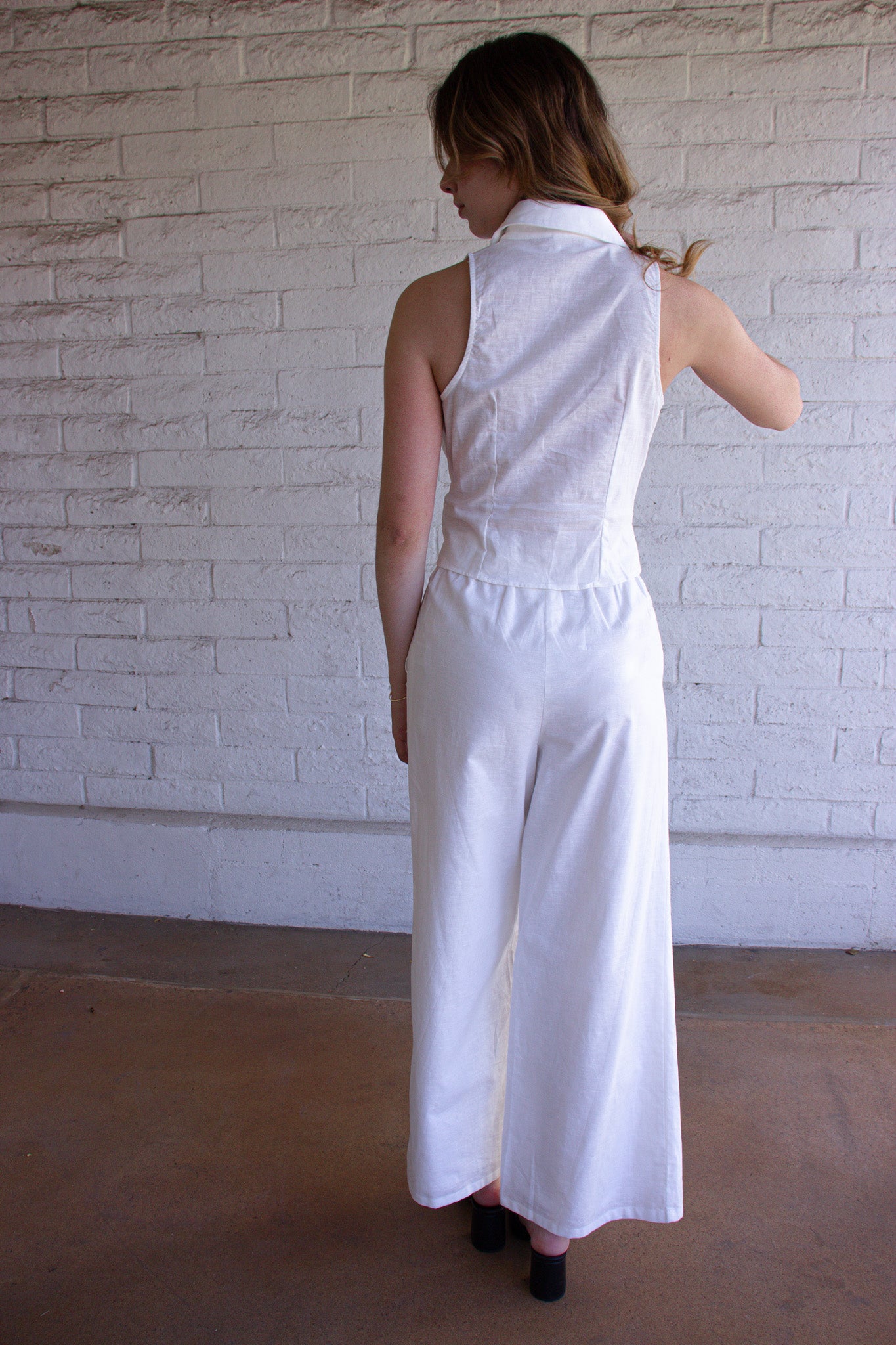 White High-Waisted Relaxed Pants